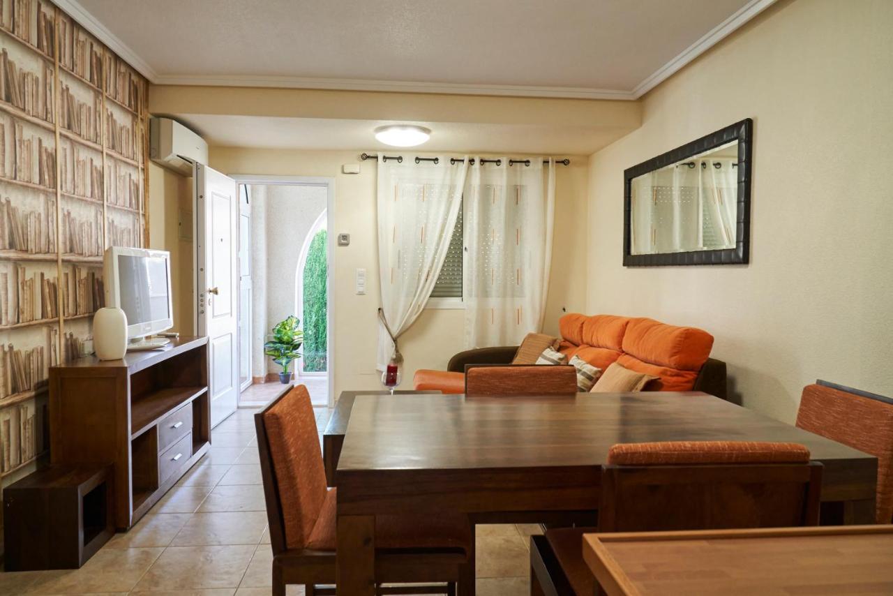 Apartment Altos De La Bahia X ตอร์เรเวียคา ภายนอก รูปภาพ