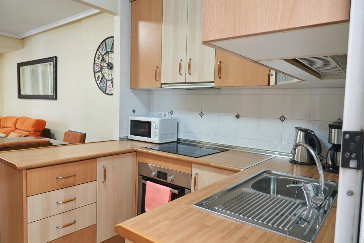 Apartment Altos De La Bahia X ตอร์เรเวียคา ภายนอก รูปภาพ