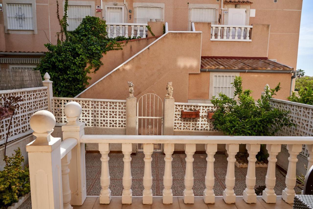 Apartment Altos De La Bahia X ตอร์เรเวียคา ภายนอก รูปภาพ