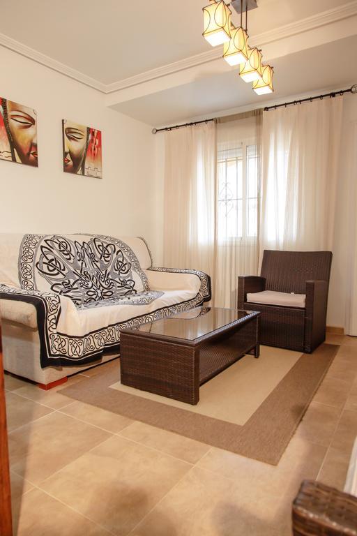 Apartment Altos De La Bahia X ตอร์เรเวียคา ห้อง รูปภาพ