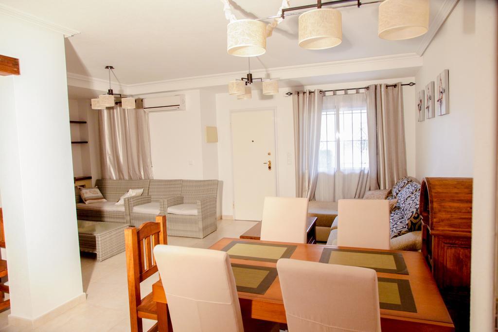 Apartment Altos De La Bahia X ตอร์เรเวียคา ห้อง รูปภาพ