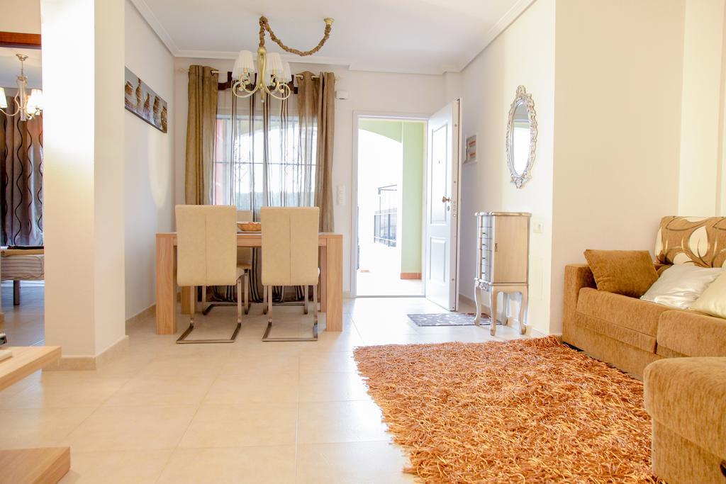 Apartment Altos De La Bahia X ตอร์เรเวียคา ห้อง รูปภาพ
