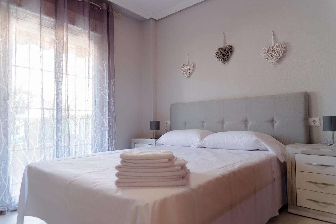 Apartment Altos De La Bahia X ตอร์เรเวียคา ภายนอก รูปภาพ